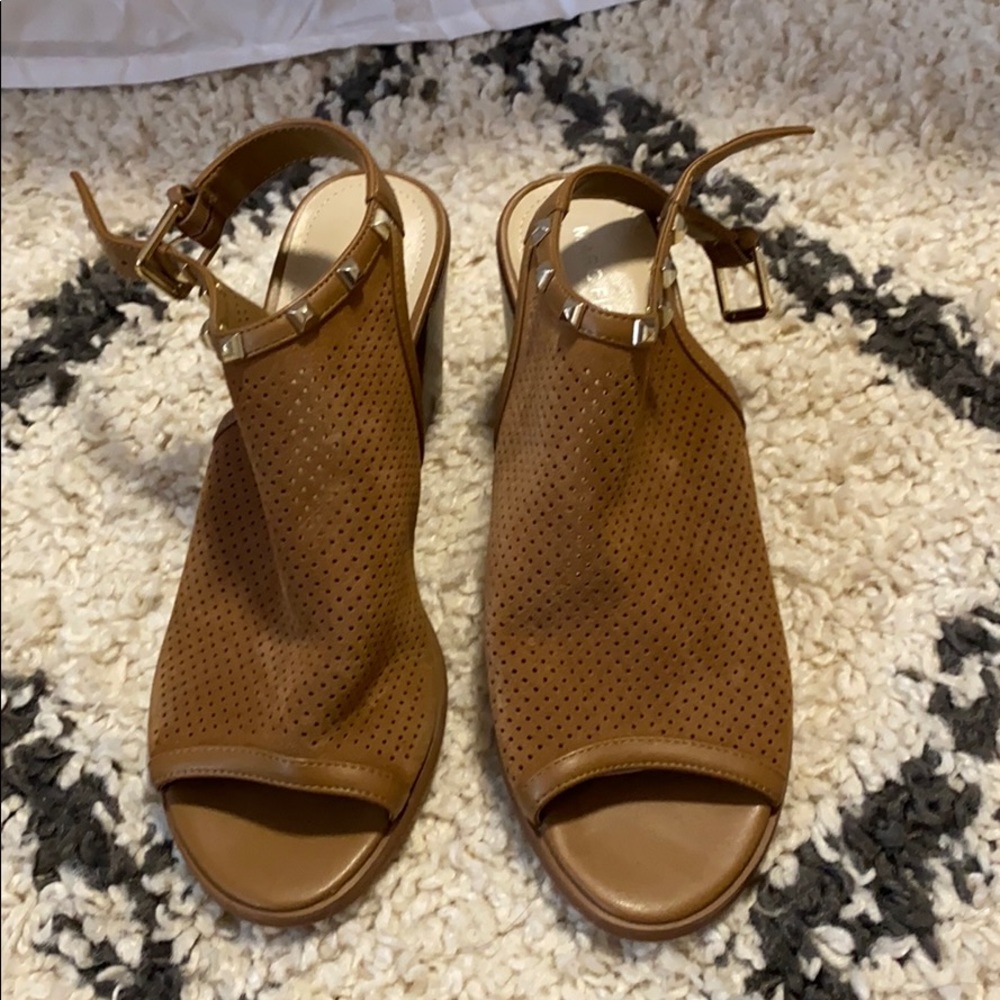 Marc fisher heels with studs